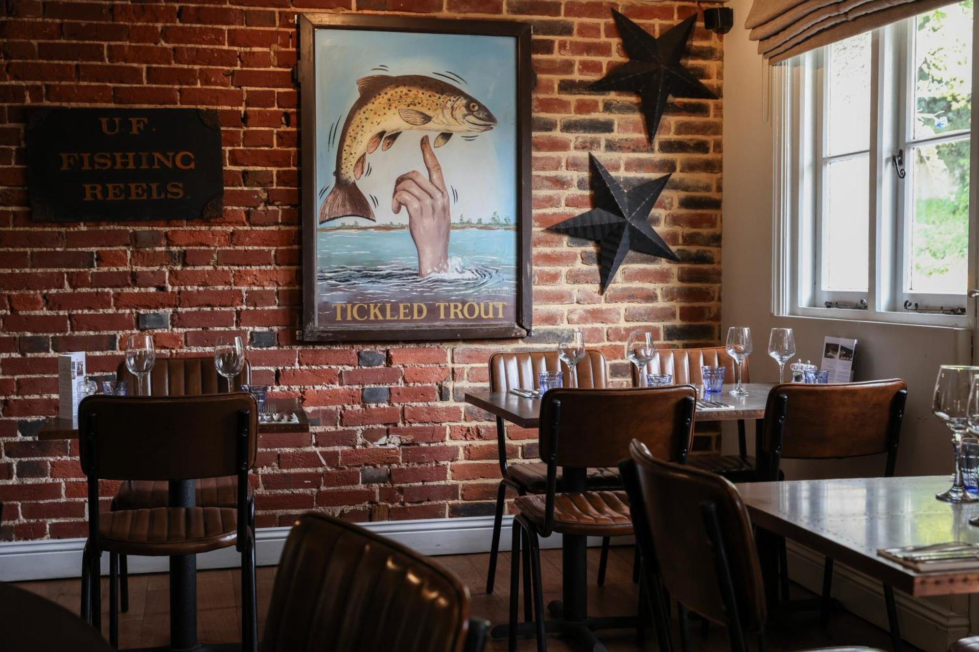 The Tickled Trout Hotel Maidstone Kültér fotó